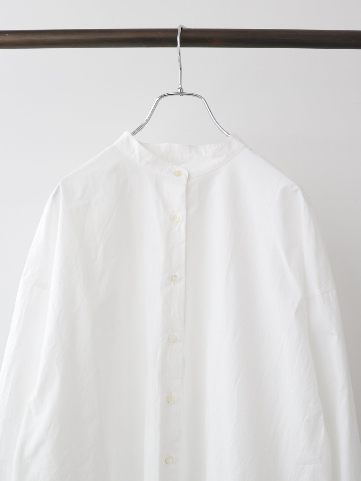 wide back gather shirt