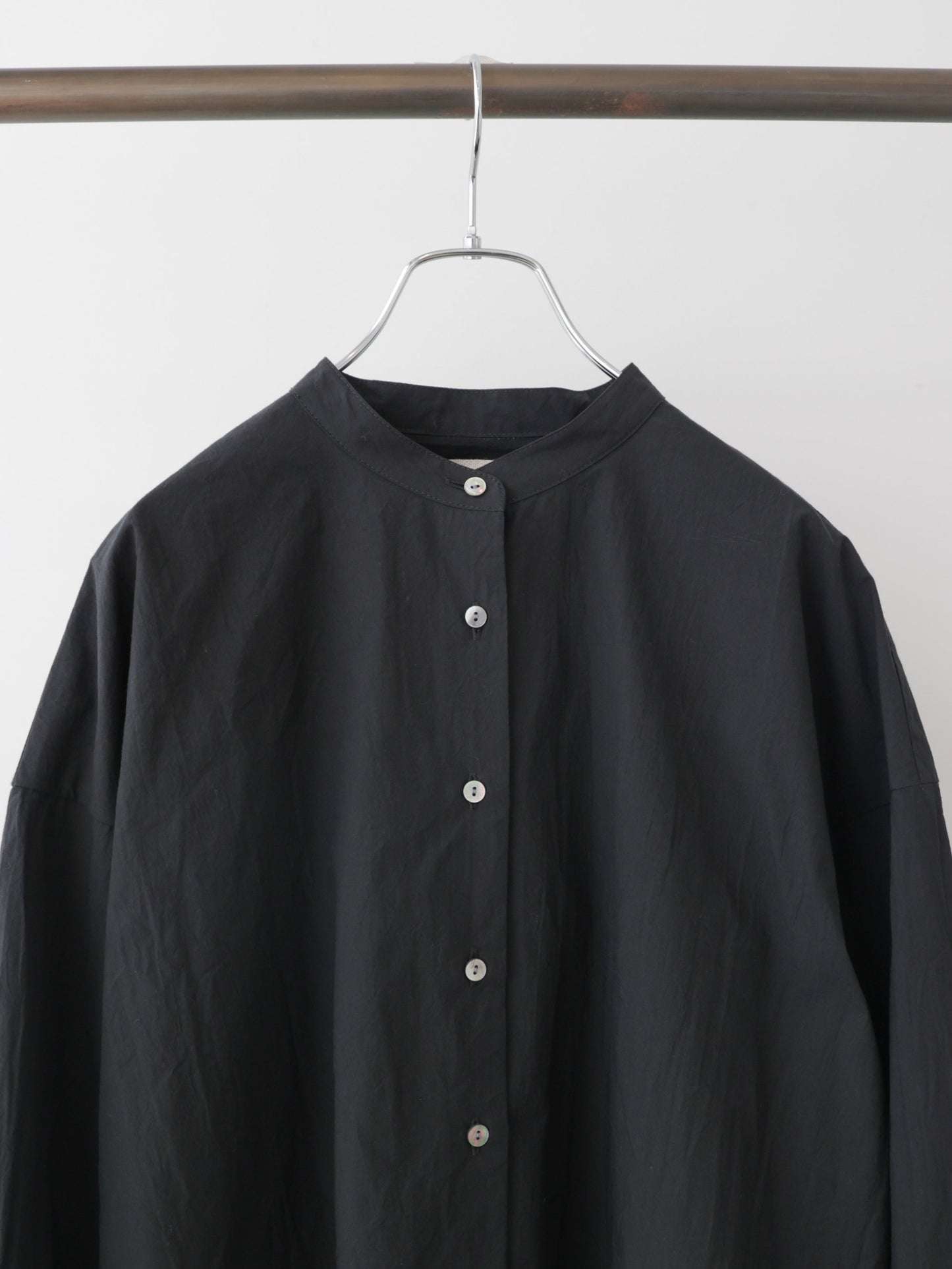 wide back gather shirt