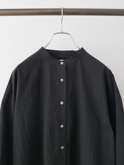 wide back gather shirt