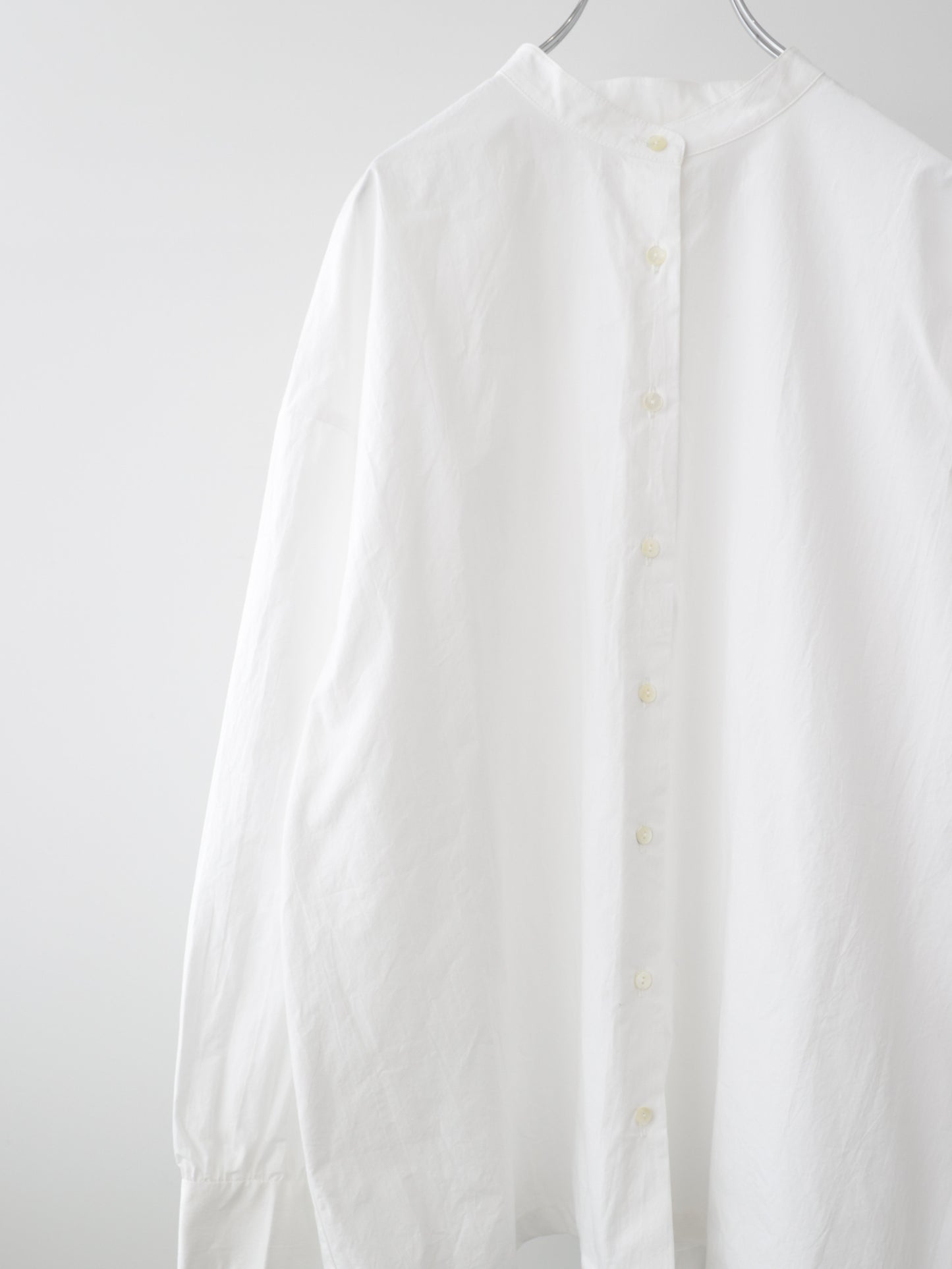 wide back gather shirt