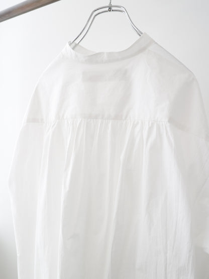 wide back gather shirt