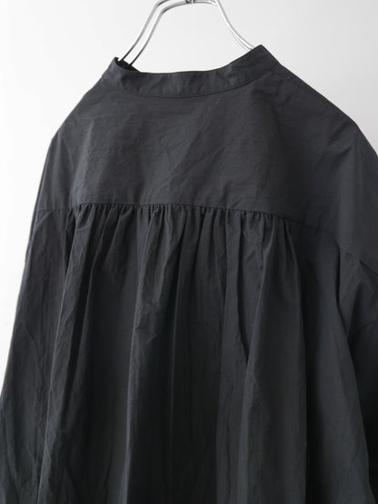 wide back gather shirt