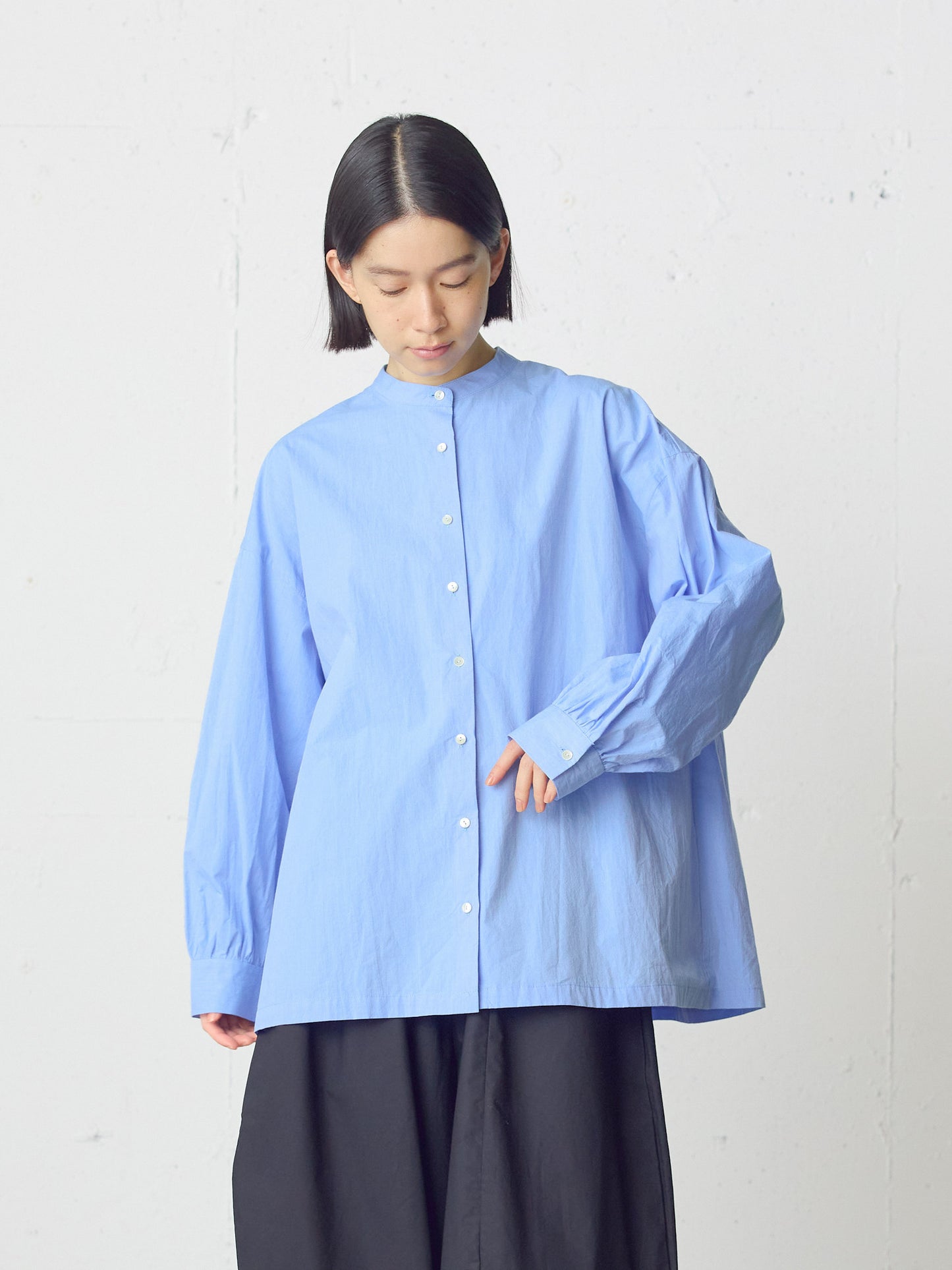 wide back gather shirt