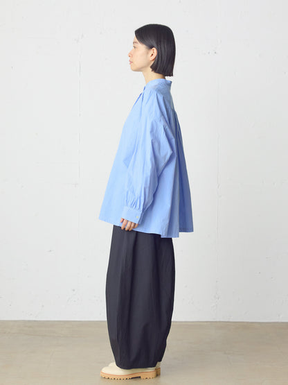 wide back gather shirt