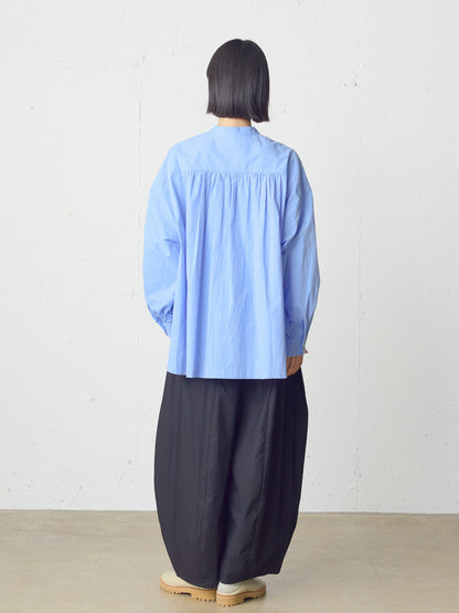 wide back gather shirt