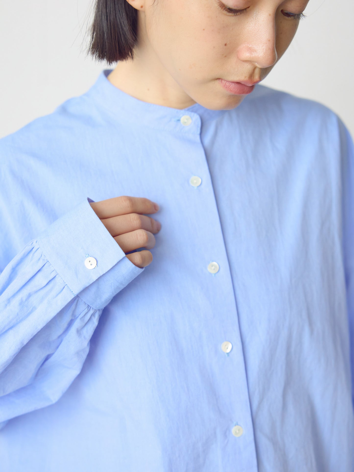 wide back gather shirt