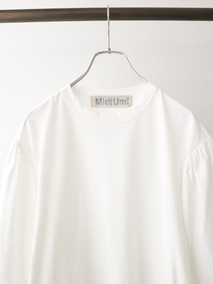 volume sleeve pullover