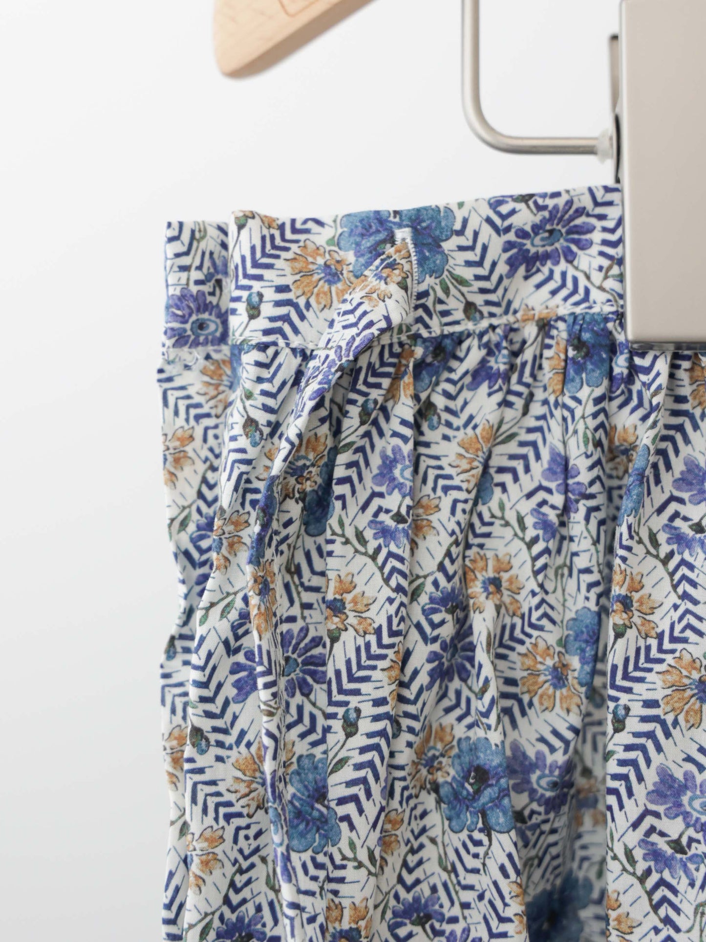 LIBERTY print farmer's skirt