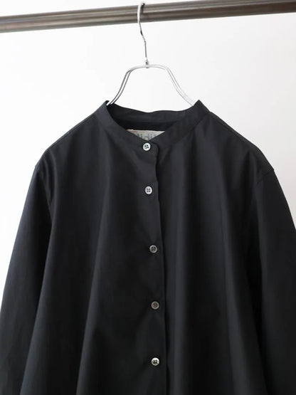 A line band collar shirt