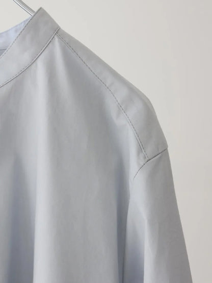 A line band collar shirt