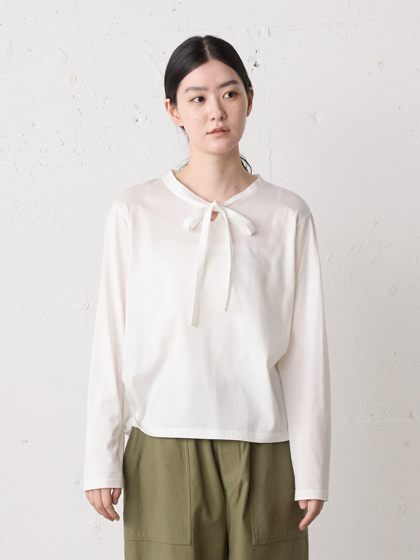 bow-tie pullover