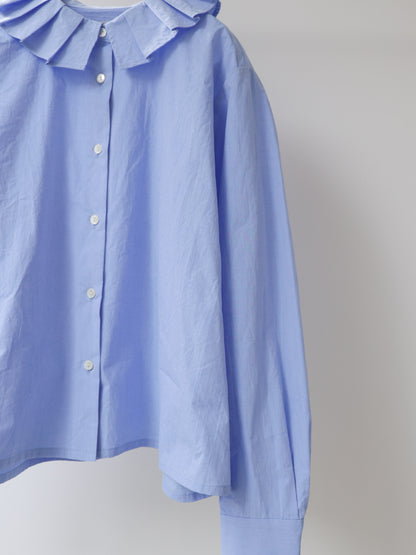 tuck collar shirt