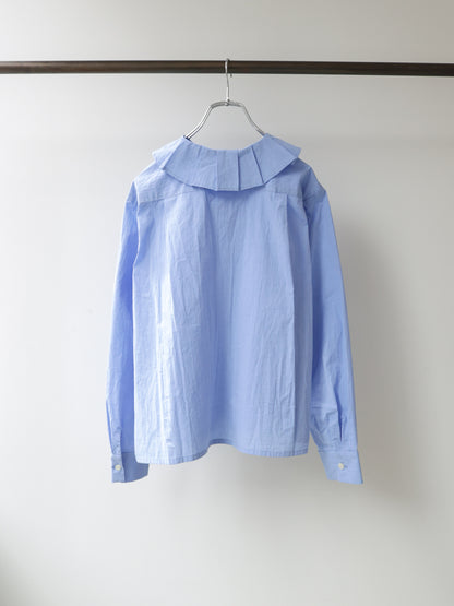 tuck collar shirt