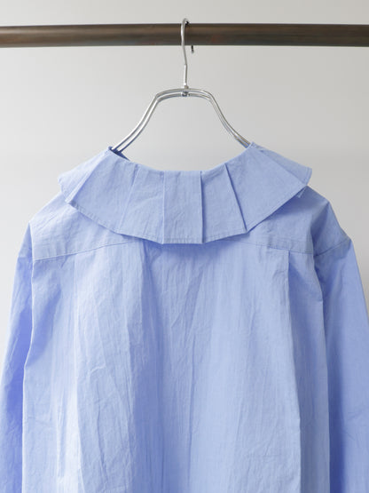 tuck collar shirt