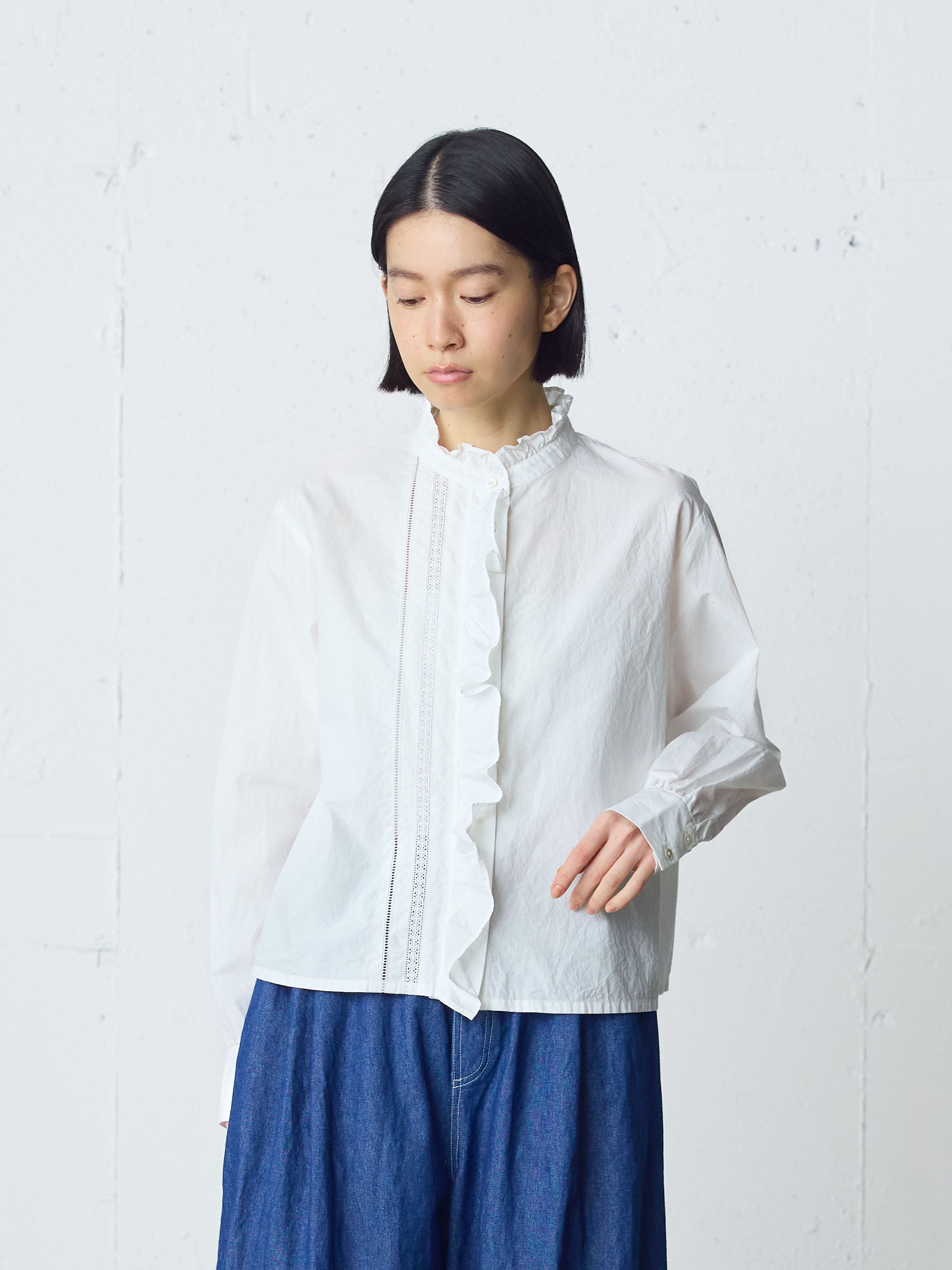 front frill lace shirt