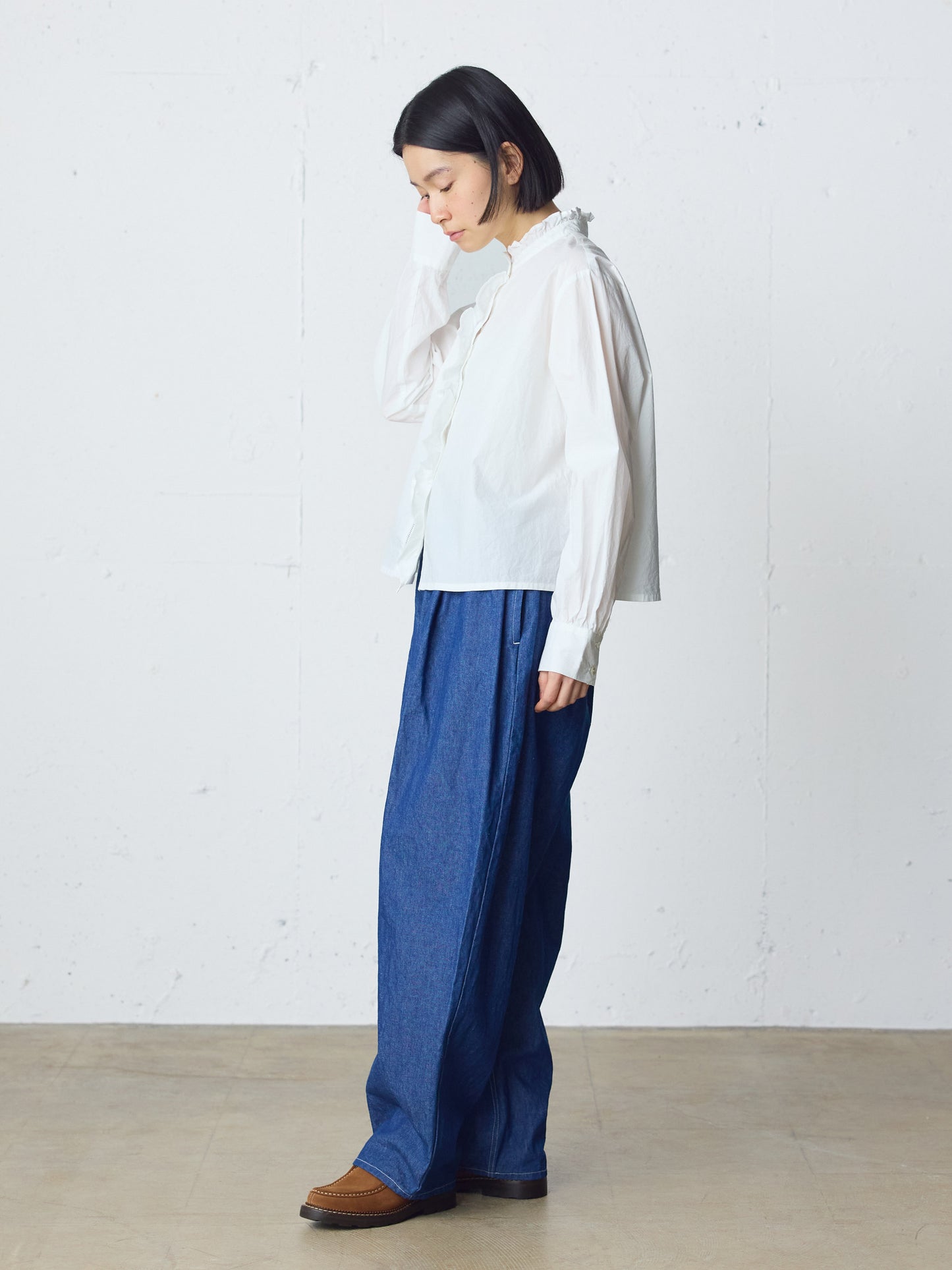 front frill lace shirt