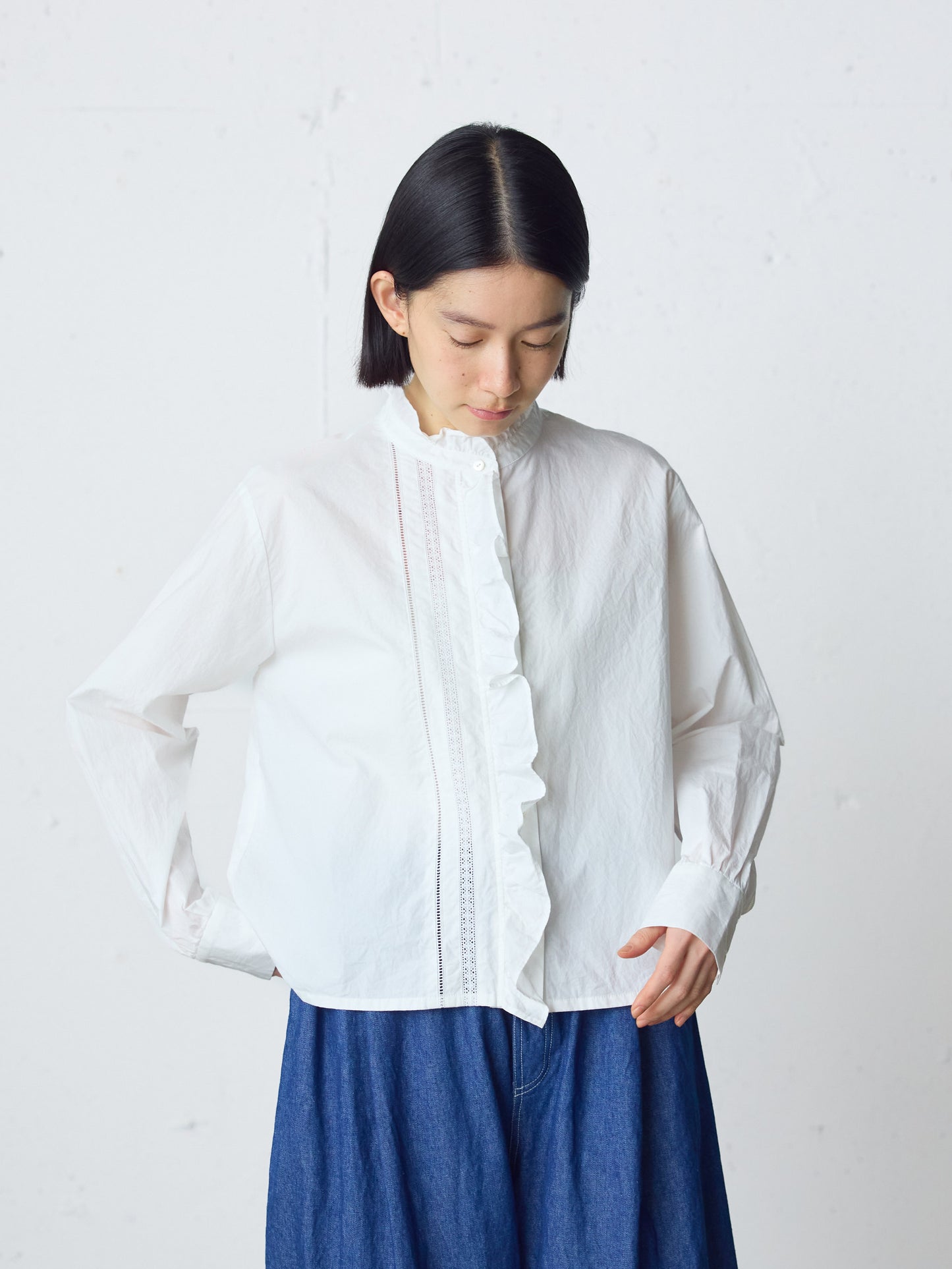 front frill lace shirt
