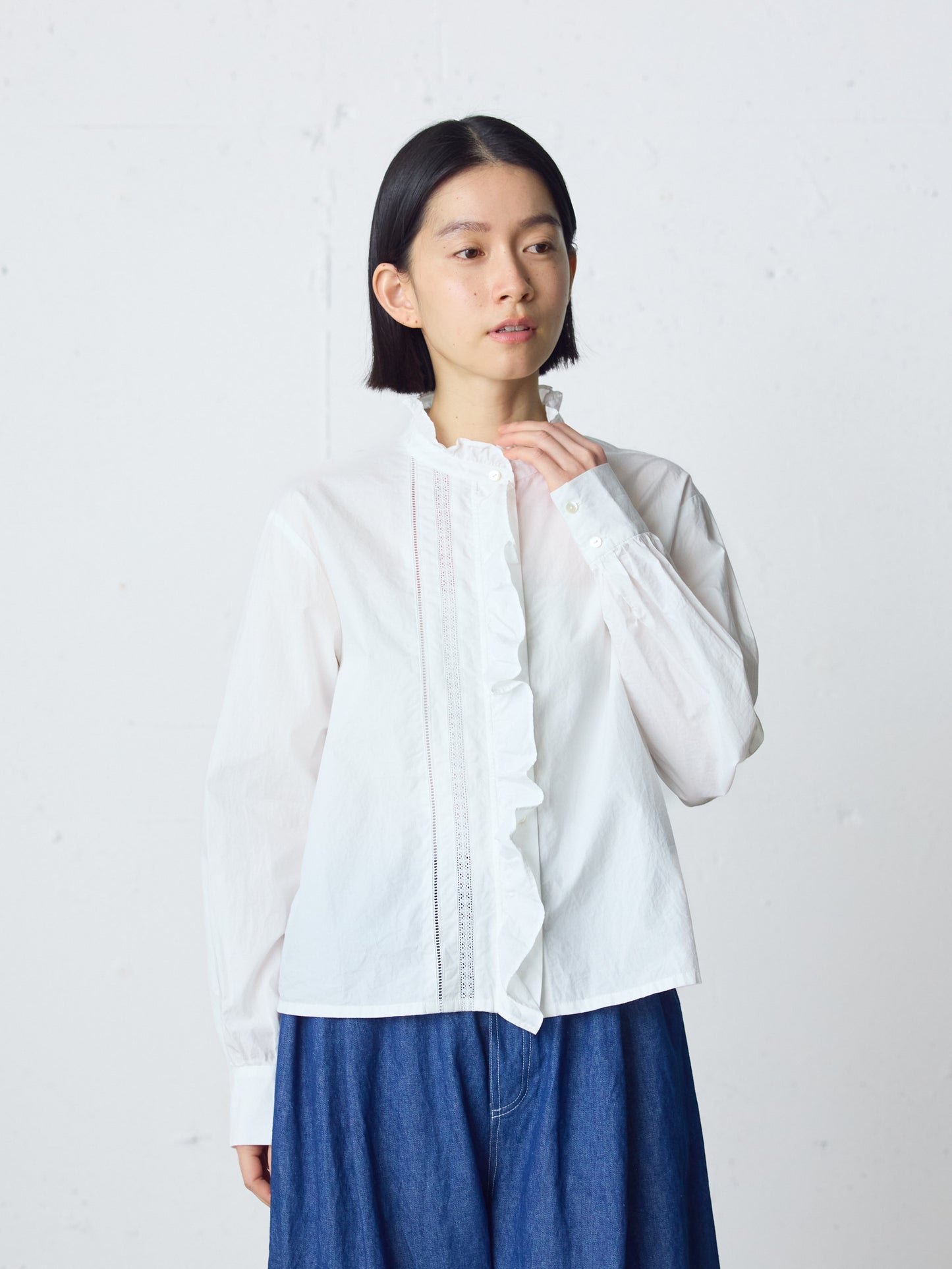 front frill lace shirt