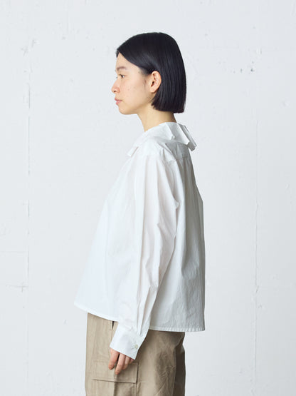 tuck collar shirt