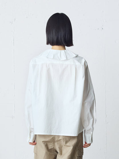 tuck collar shirt