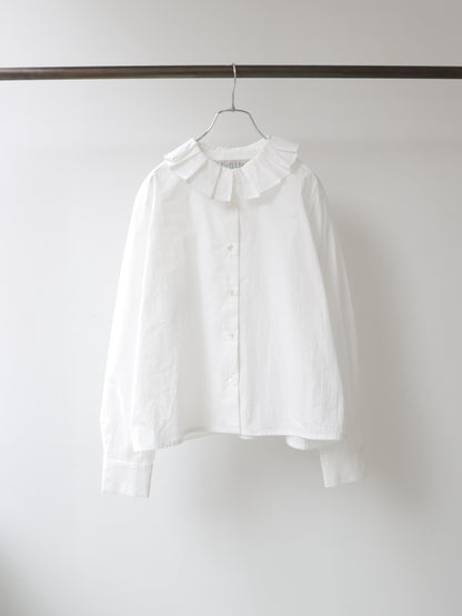tuck collar shirt