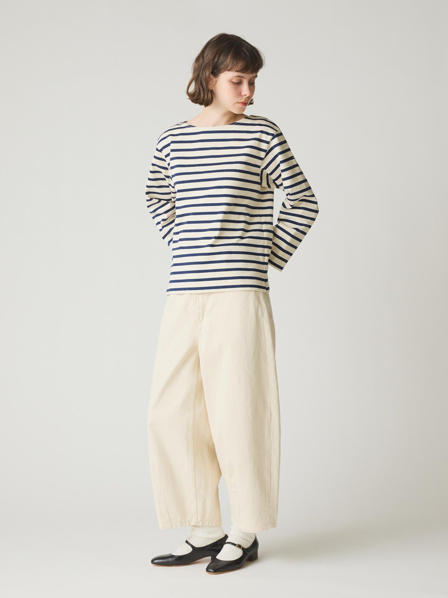 hi-waist curved denim