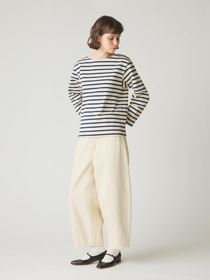 hi-waist curved denim