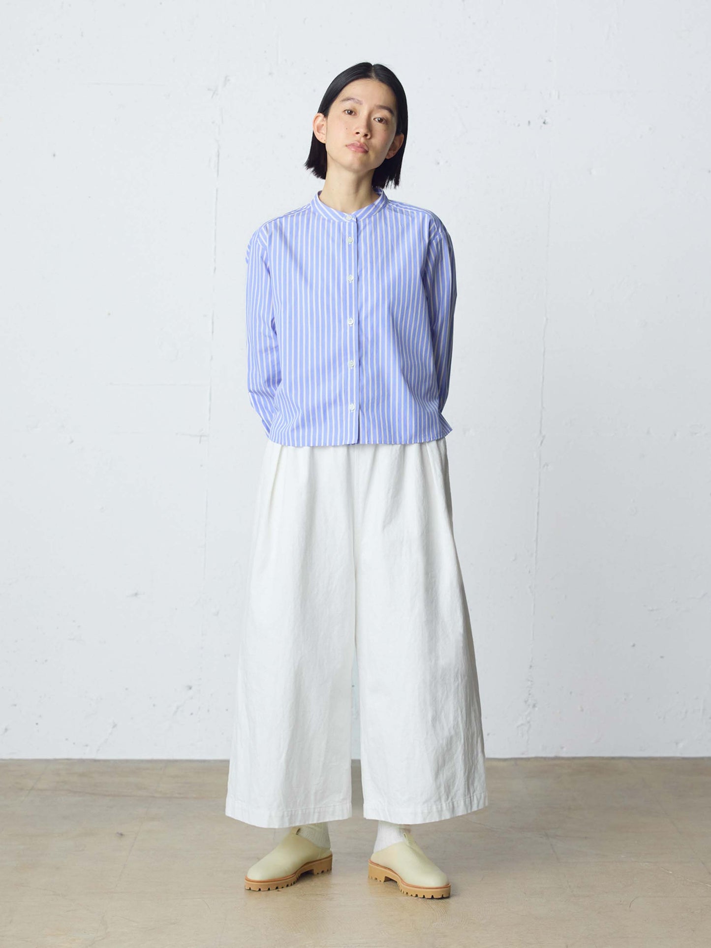 wide tuck denim