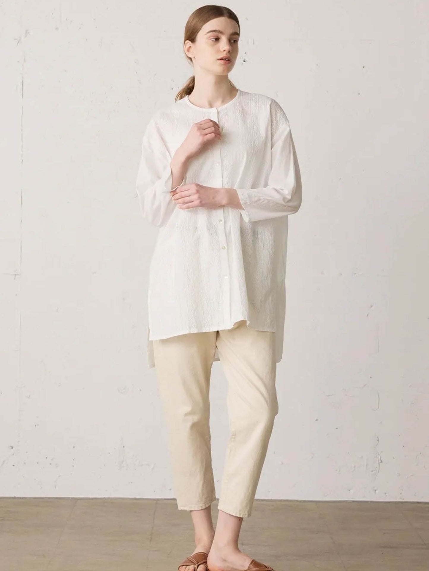 4/5 length white denim pants