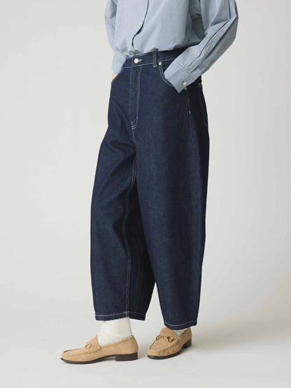 hi-waist curved denim