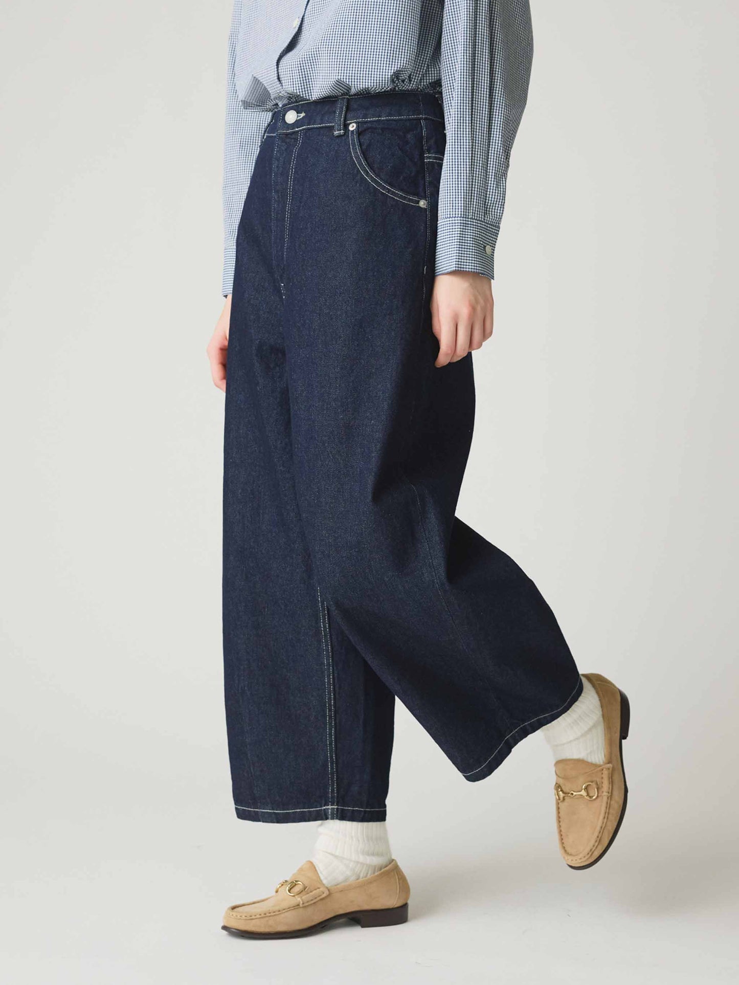 hi-waist curved denim