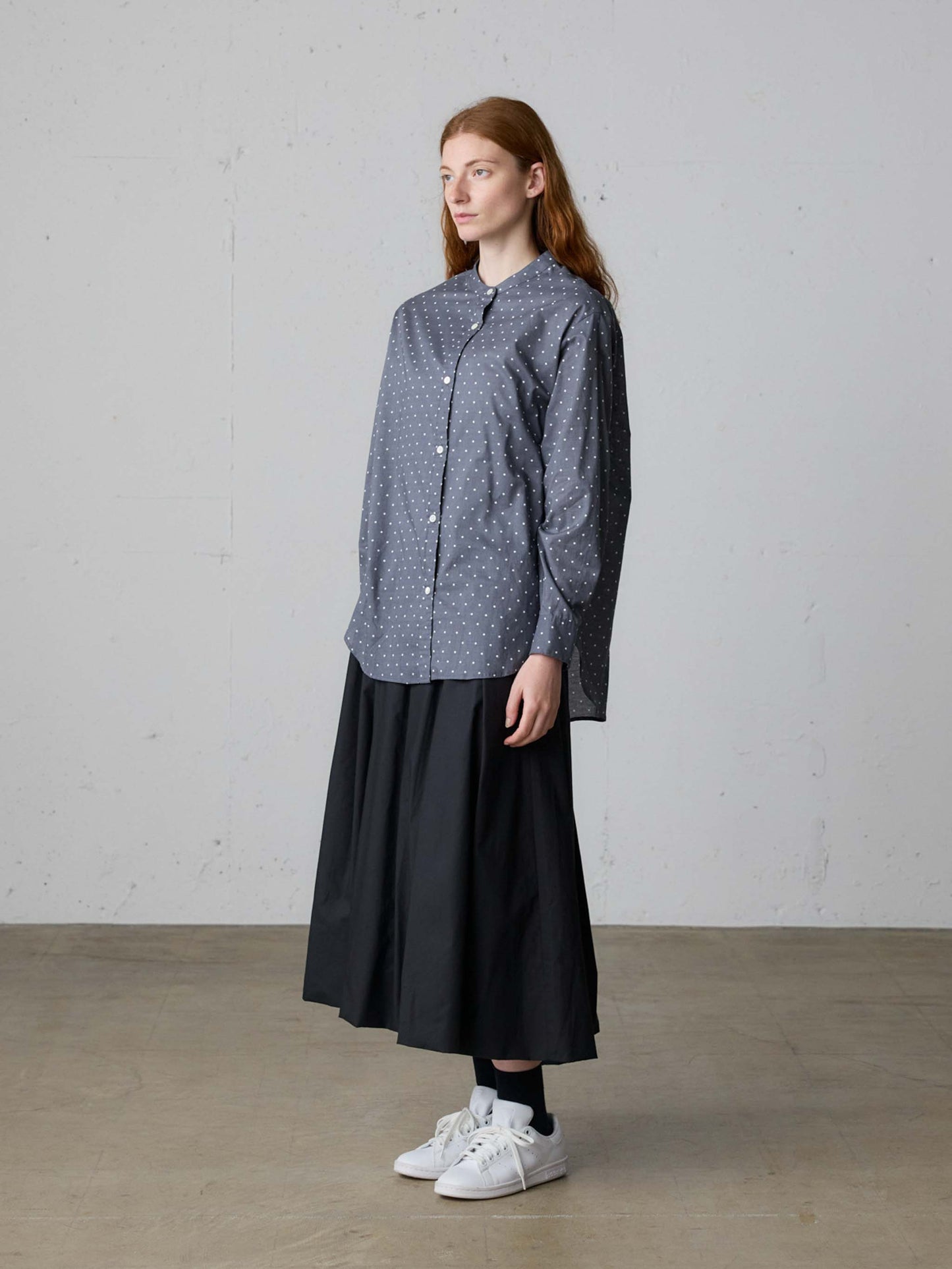 dots band collar shirt