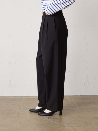 back satin 2tuck pants