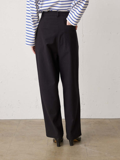 back satin 2tuck pants