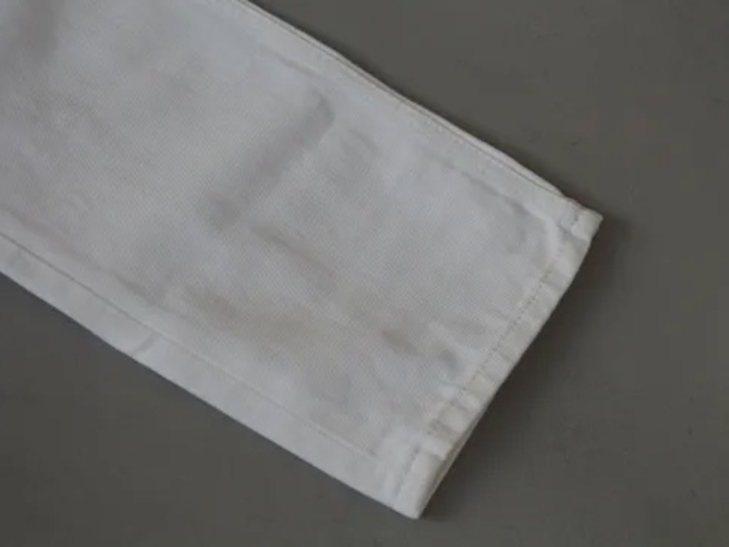 4/5 length white denim pants