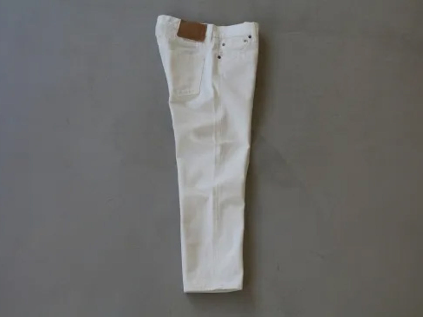 4/5 length white denim pants