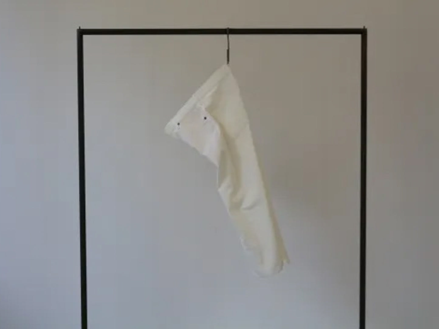 4/5 length white denim pants