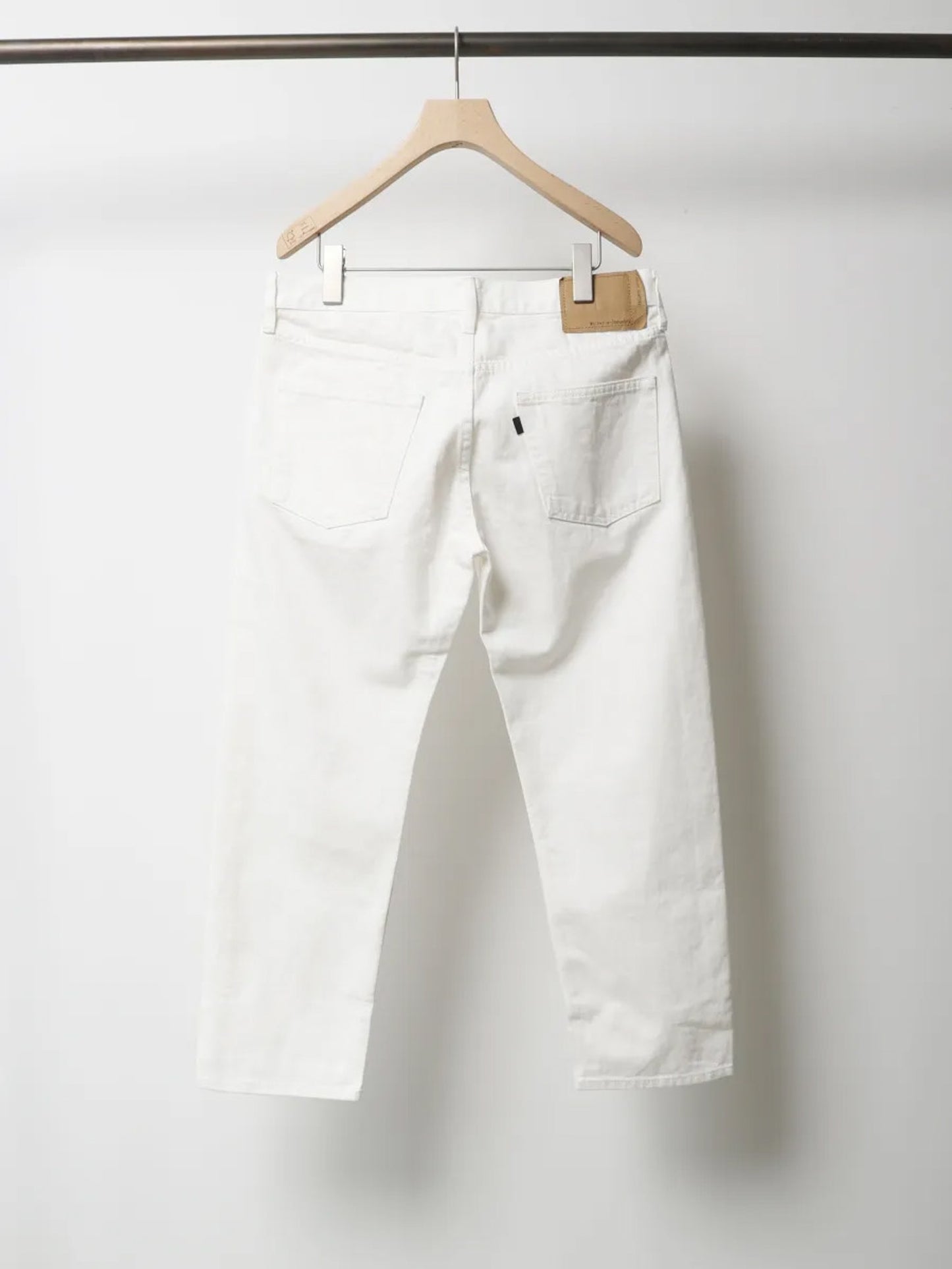 4/5 length white denim pants