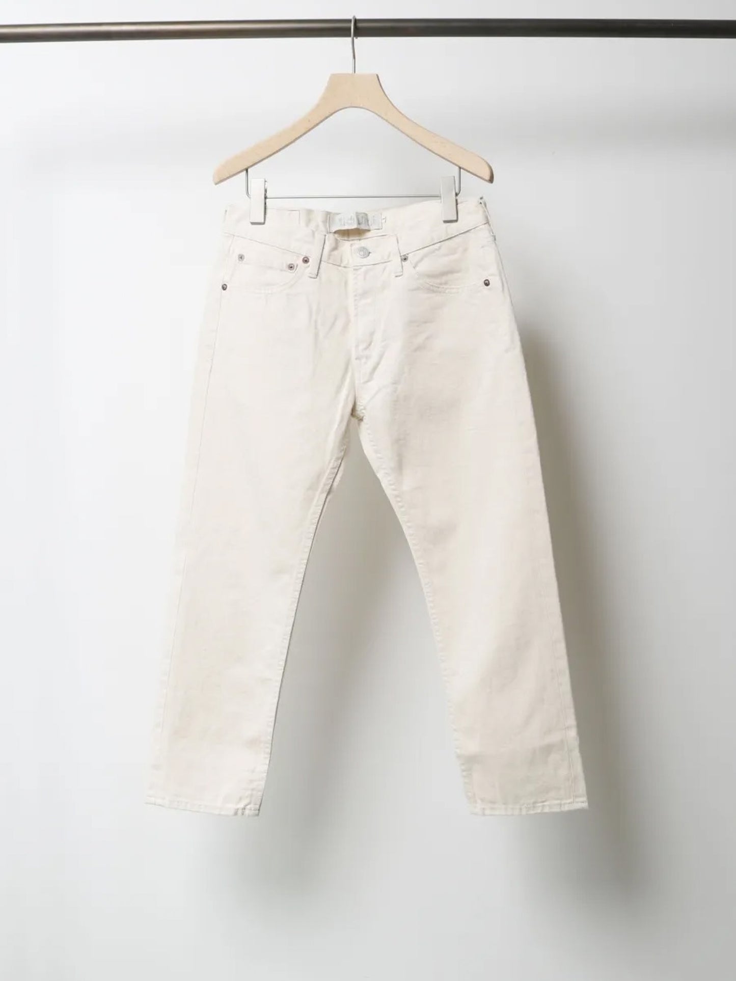 4/5 length white denim pants