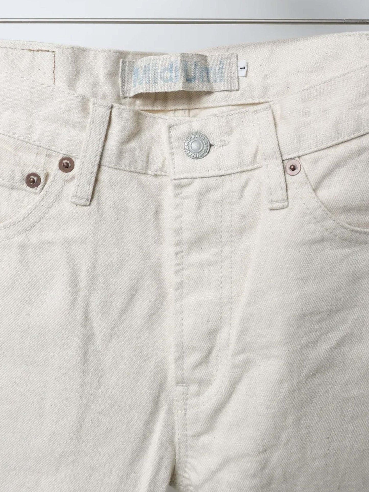 4/5 length white denim pants