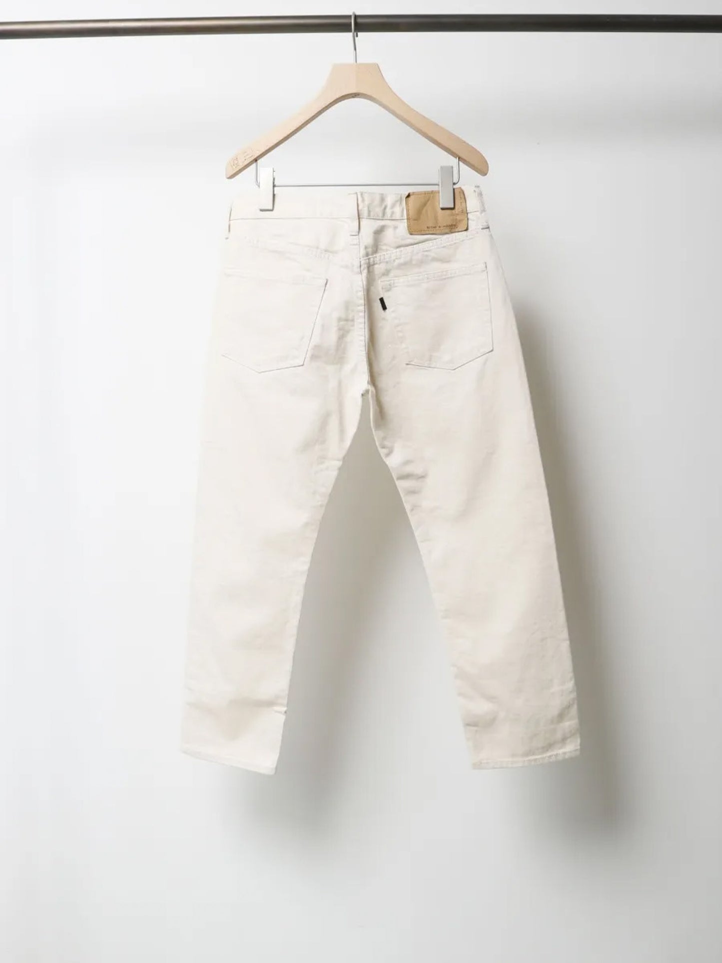 4/5 length white denim pants