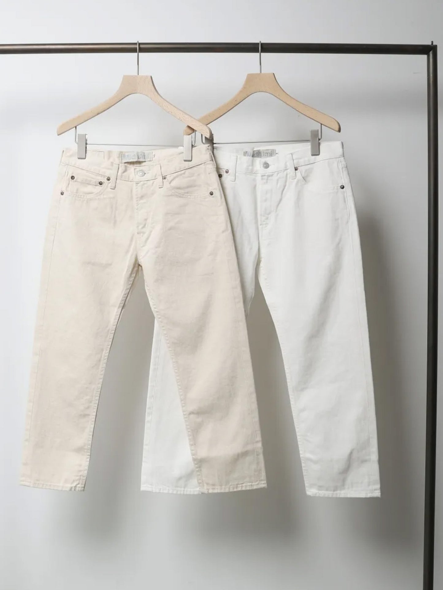 4/5 length white denim pants