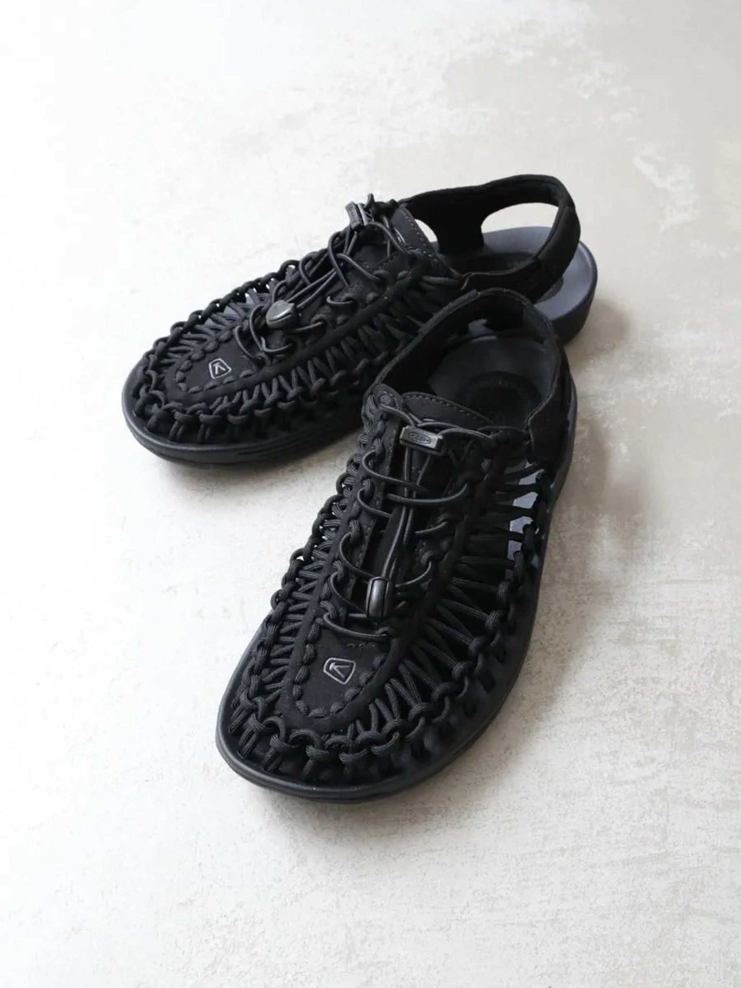 UNEEK MONO PACK / KEEN