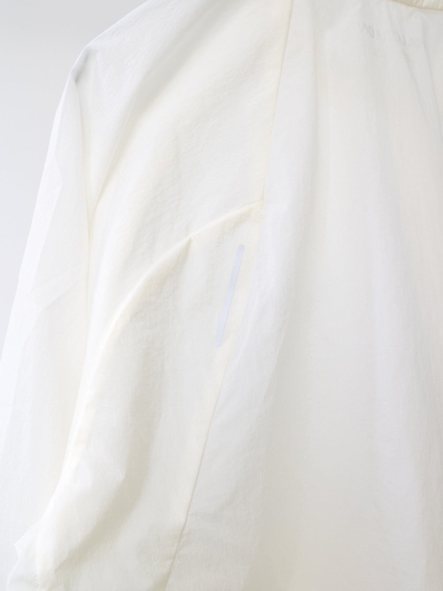 SHKout FLY JKTLC2417100 /SALOMON