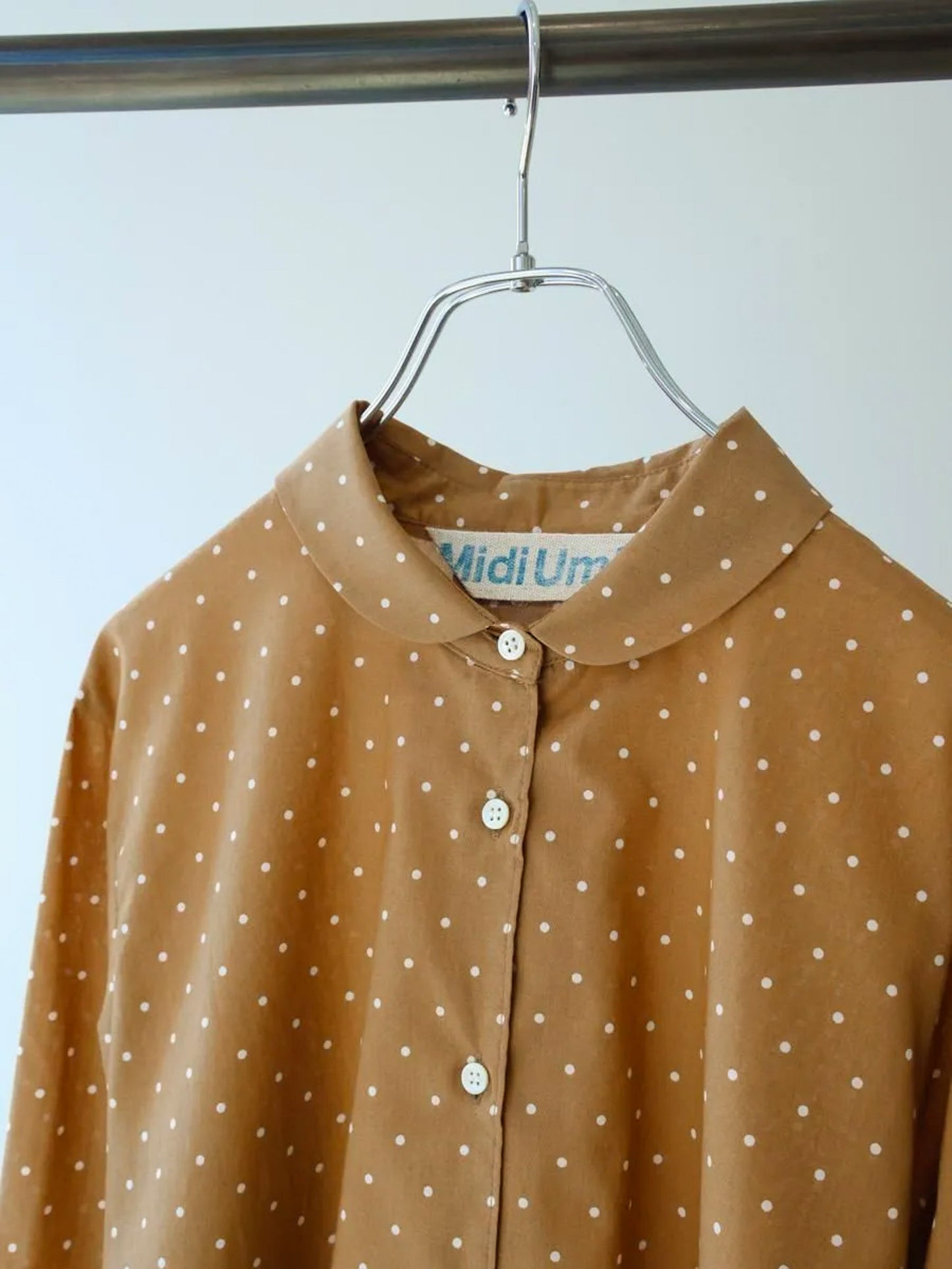 dots dutch collar shirt