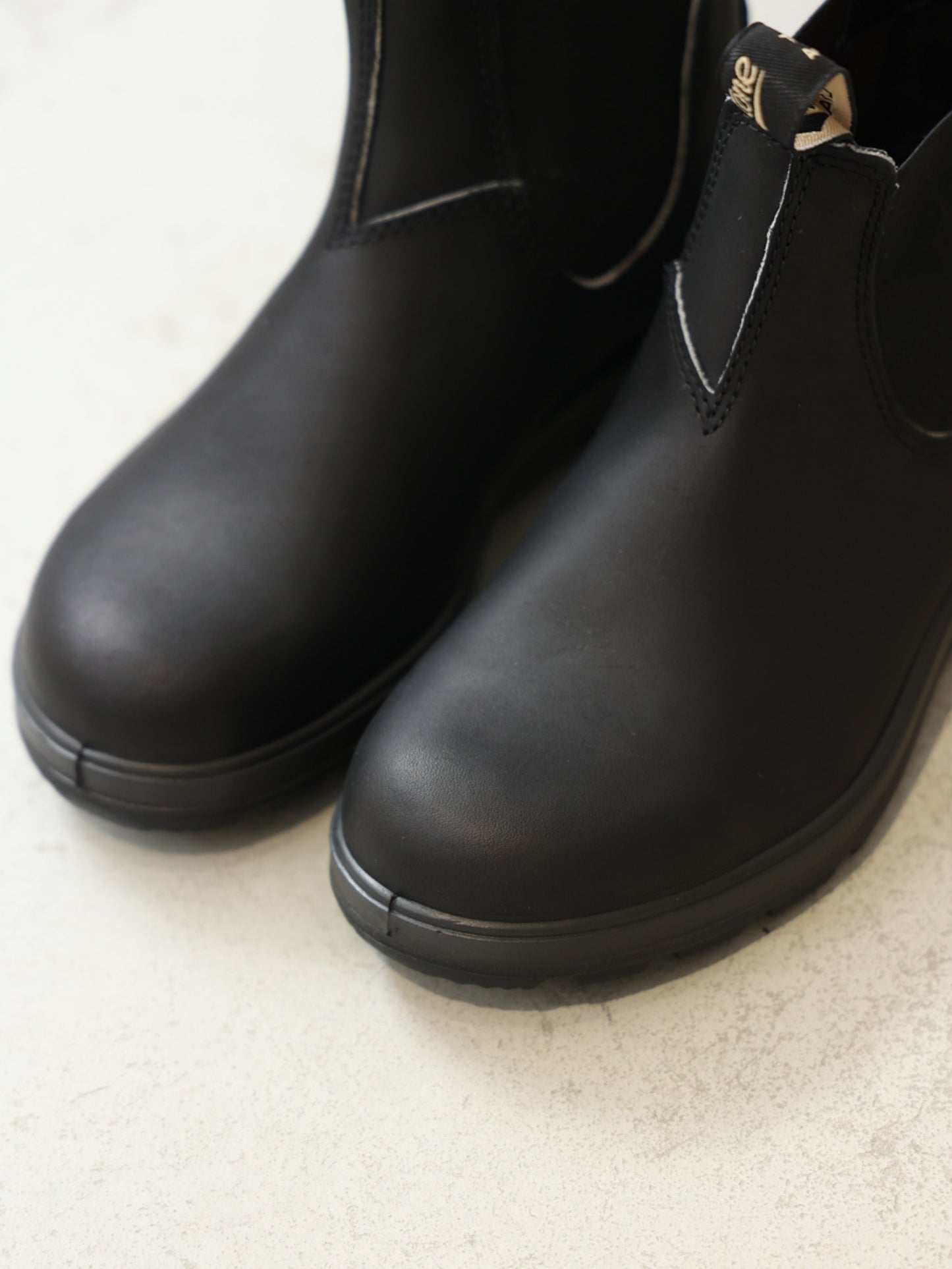 ELASTIC SIDED BOOT/BLUNDSTONE