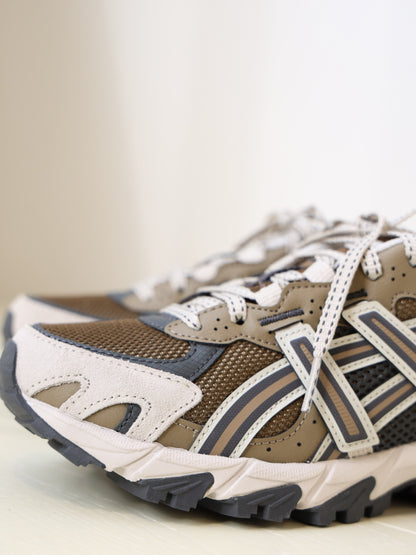 GEL-SONOMA TR62 1203A734 / asics