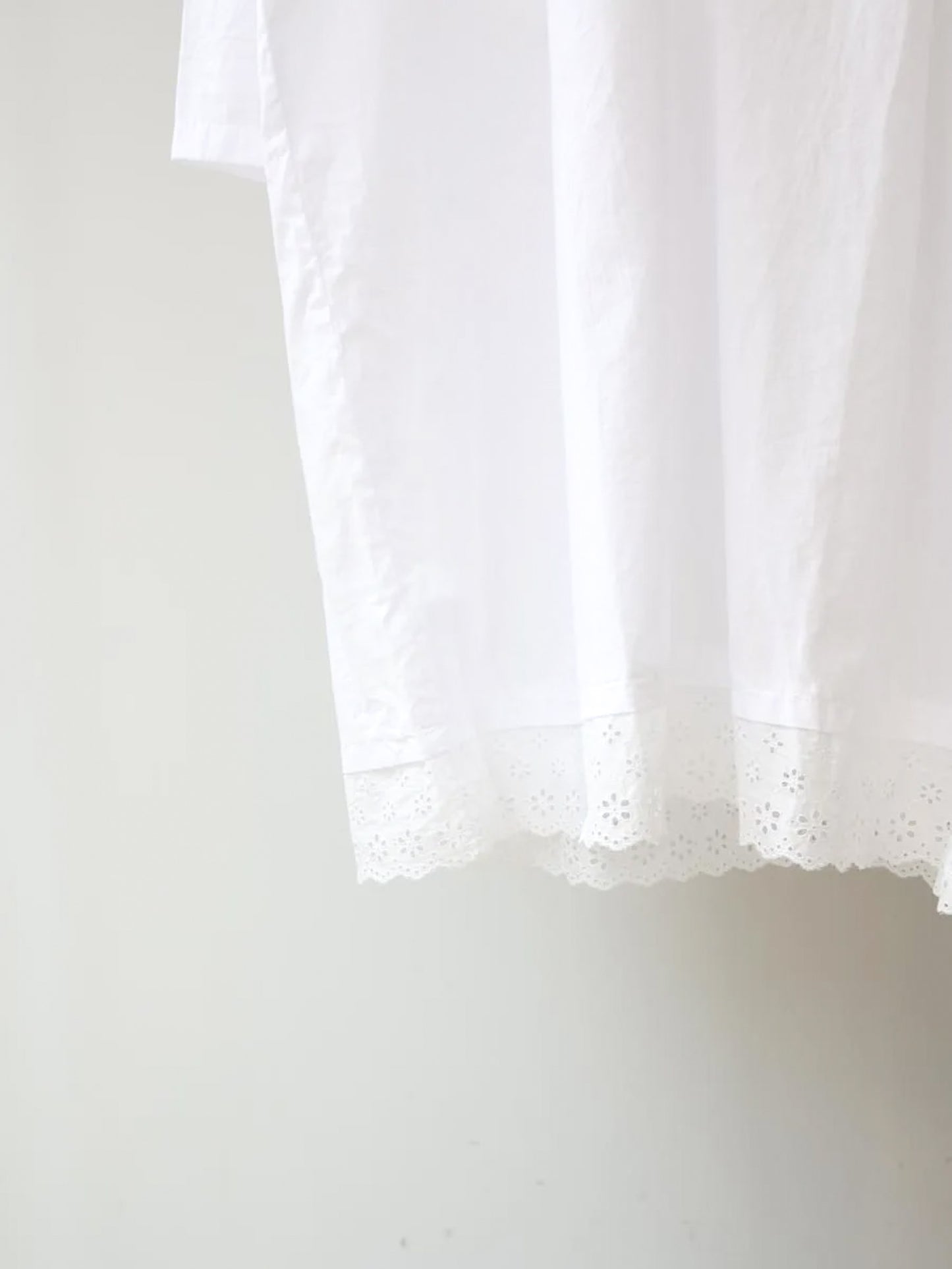 hem lace smock onepiece