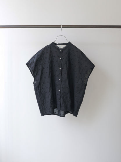 dots shirt nosleeve