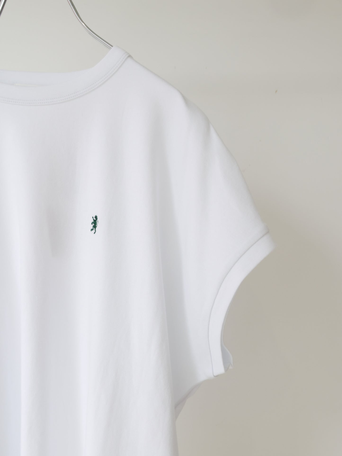 SLEEVELESS pullover GY-C0361 /GYMPHLEX